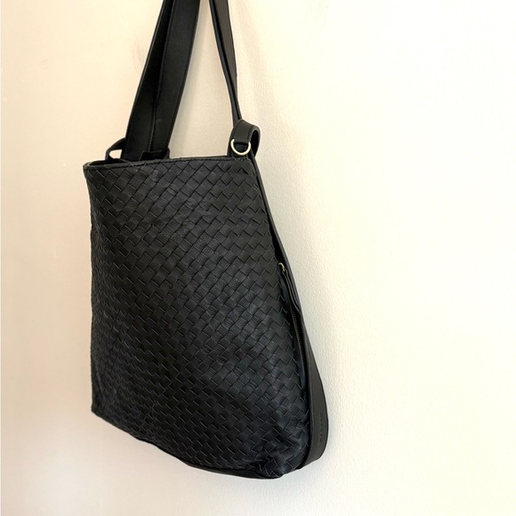 New Mandrn Leather ‘Evra’ Woven Tote black backpack - Picture 11 of 17